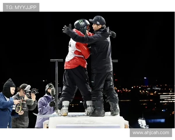 单板滑雪世界杯收官站（世界单板滑雪比赛视频）sports